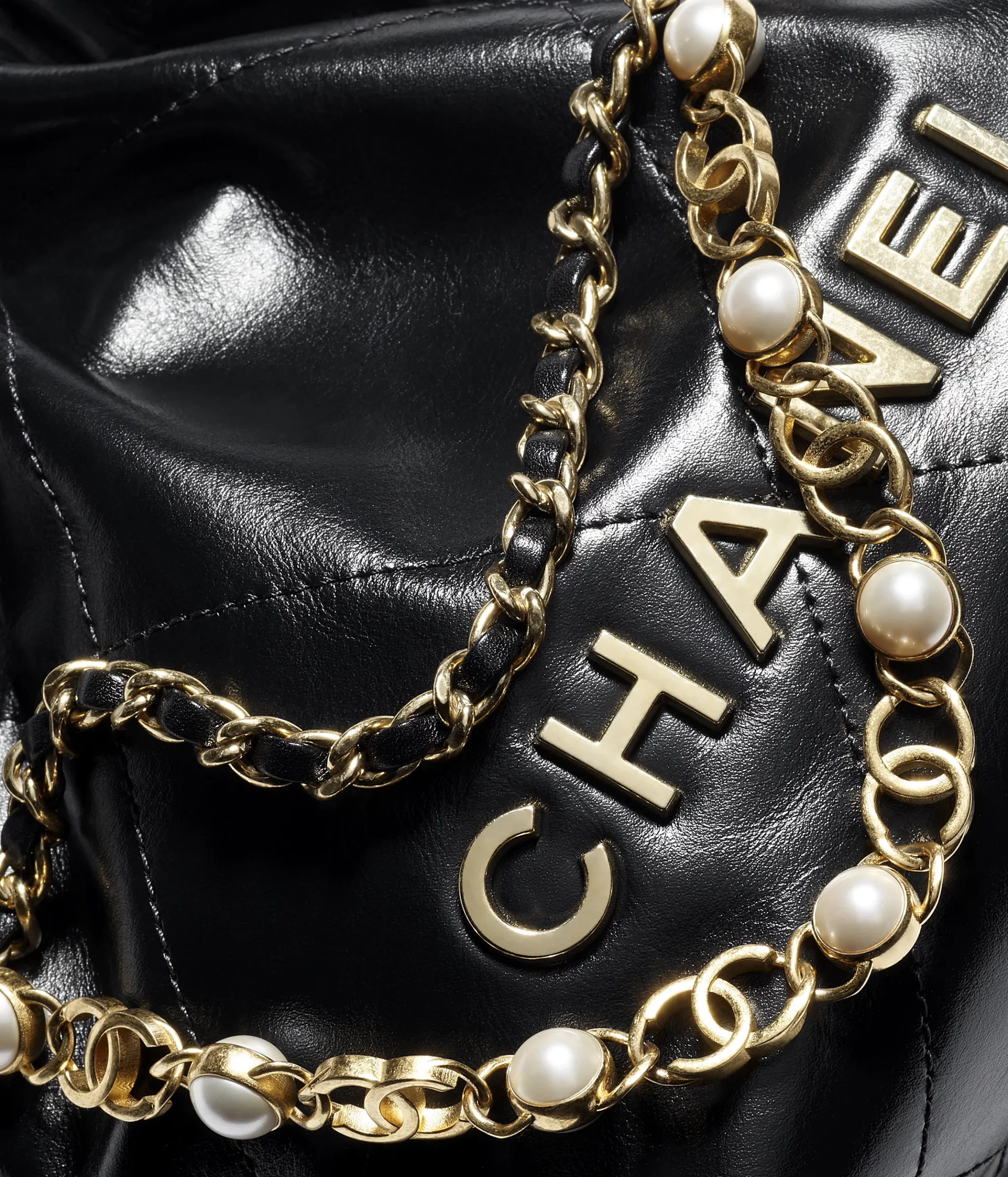 Chanel 22 Mini Handbag - view 4