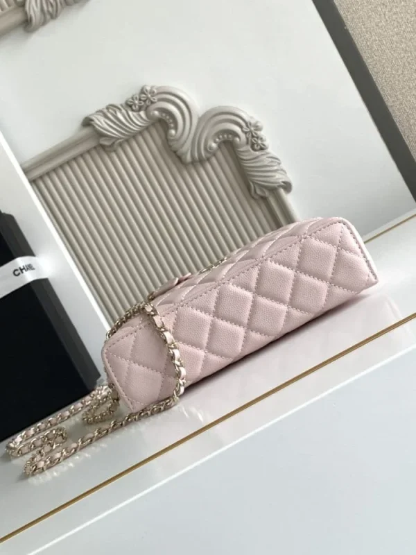 97ae7353-0bc255252922.webp Chanel 25C Vanity Case Pink 20cm, Designer Handbags, Women’s Purse, luxury bags, Chanel bags