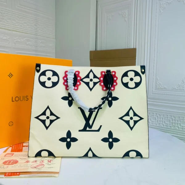 98e73c79-fc28b3162fd8.webp Louis Vuitton LV Crafty Onthego GM M45372 41cm, Designer Handbags, Womens Purse, luxury bags