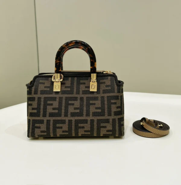 99484706-0c9e03e82dba.webp Fendi By The Way Leather Mini Bag18cm