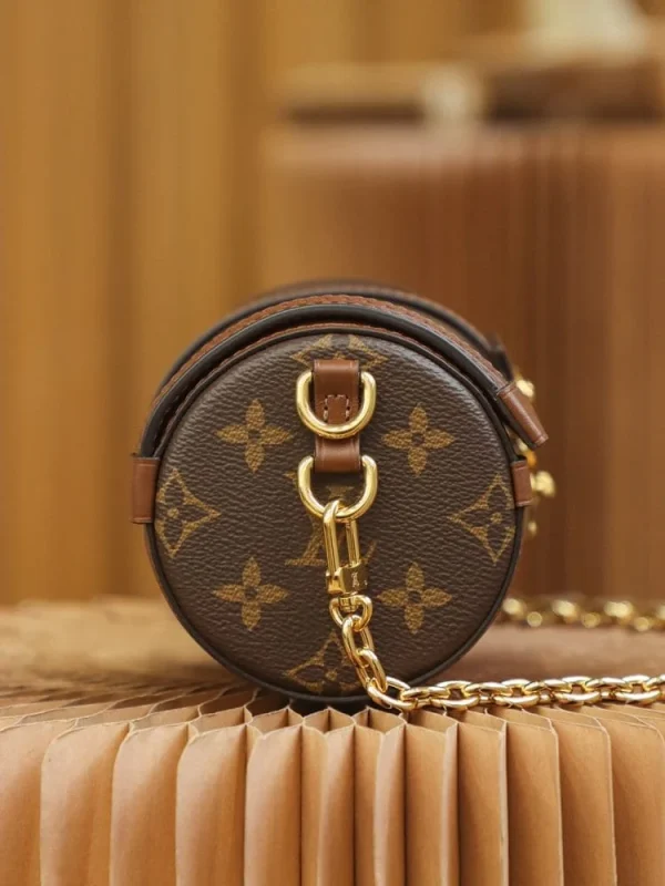 99f2b7a1b7054a09cd61536e3eb23ecc-d5deb295ca02.webp Louis Vuitton Papillon Trunk Monogram M57835, Designer Handbags, Womens Purse, luxury bags