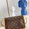 9c2a4701-b1cc79c207f4.webp Louis Vuitton Diane Black 24cm/9.4in, Designer Handbags, Womens Purse, luxury bags