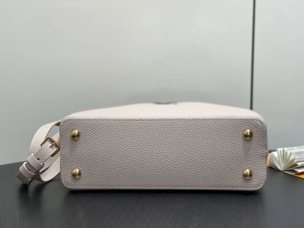 9d4fde69-a0220866e22b.webp Louis Vuitton Capucines MM M12956 Gray 31.5cm/ 12.2in, Designer Handbags, Womens Purse, luxury bags
