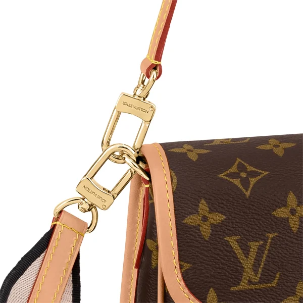 AB08372B-7FF8-F1BF-AAA3-1B0189B1297E-37ad175dd805.webp Louis Vuitton Diane Monogram – Women – Handbags Black M45985 24cm/ 9.4in, Designer Handbags, Womens Purse, luxury bags