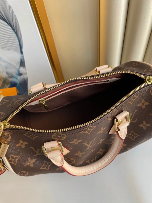 A_c3a968b9-13d5-41b3-a2b6-797ab1b22480-3da8b1805dc8.webp Louis Vuitton Speedy Bandouliere 30 Monogram Canvas ‘Beige’ 30cm M46980, Designer Handbags, Womens Purse, luxury bags