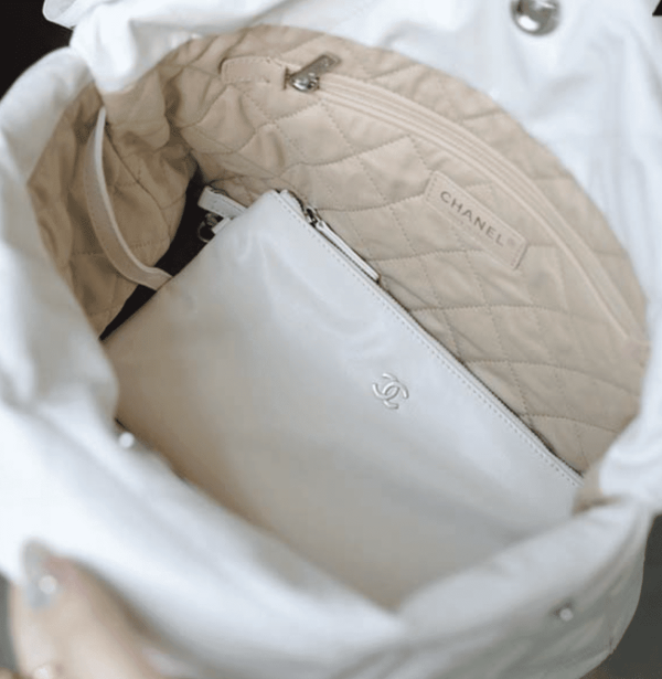 Anh-man-hinh-2023-09-24-luc-23.59.58-1d7f6d47c3cb.webp Chanel 22 Handbag White 42Cm/16.4in As3261 With Silver, Designer Handbags, Women’s Purse, luxury bags, Chanel bags