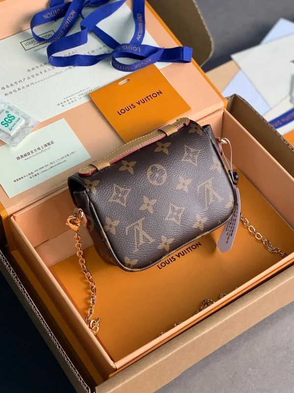 CA3FF0D4-AEB9-2263-A25B-EDAE5D731E6A-61a4cecb2eb4.webp Louis Vuitton Mini LV Pochette Mtis 21.5cm M46279, Designer Handbags, Womens Purse, luxury bags