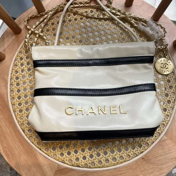 CNB4-4-46bd2073e517.webp Chanel 22 Small Handbag Black White Gold Tone Metal 19Cm/7.5in As3980 B16652 Ny081, Designer Handbags, Women’s Purse, luxury bags, Chanel bags