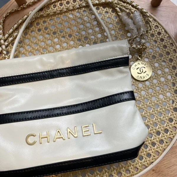 CNB6-4-1-d5a009f1591f.webp Chanel 22 Small Handbag Black White Gold Tone Metal 19Cm/7.5in As3980 B16652 Ny081, Designer Handbags, Women’s Purse, luxury bags, Chanel bags