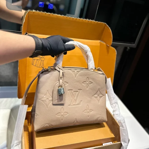 CNBB1-1-3-1-527b263c3677.webp Louis Vuitton Grand Palais Bag Tourterelle Gray 35Cm M45833, Designer Handbags, Womens Purse, luxury bags