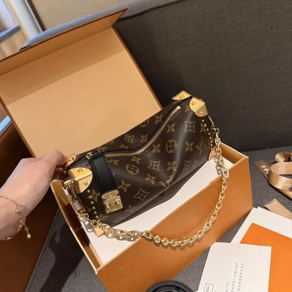 CNBB1-2-4-731f686355b5.webp Louis Vuitton Slim Trunk Bag Monogram Brown 23Cm M13147, Designer Handbags, Womens Purse, luxury bags