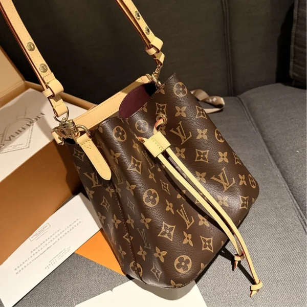 CNBB1-5-1-1-ea00f129dfef.webp Louis Vuitton N?Ono? Bb Bag Monogram Brown 20Cm M46581, Designer Handbags, Womens Purse, luxury bags