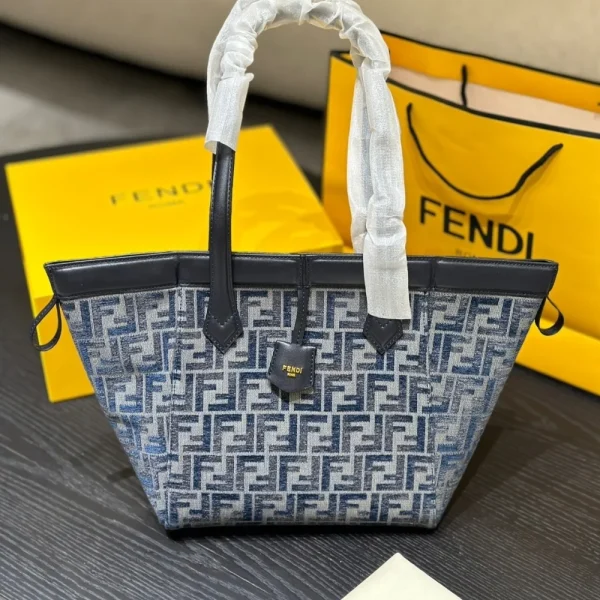 CNBB4-68-32412364170a.webp Fendi Origami Mini Transformable Bag Dark Blue 16Cm
