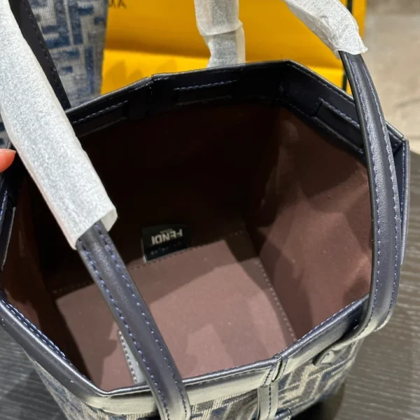 CNBB7-52-e5e71316f91b.webp Fendi Origami Mini Transformable Bag Dark Blue 16Cm
