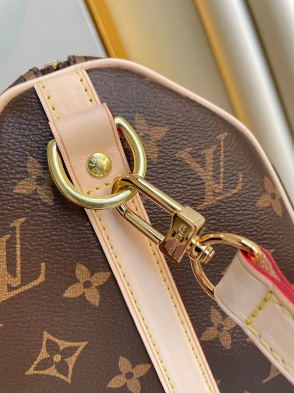 C_05aff178-0c17-4fac-8790-27861ee9a491-df77e204cf06.webp Louis Vuitton Speedy Bandouliere 30 Monogram Canvas ‘Beige’ 30cm M46980, Designer Handbags, Womens Purse, luxury bags