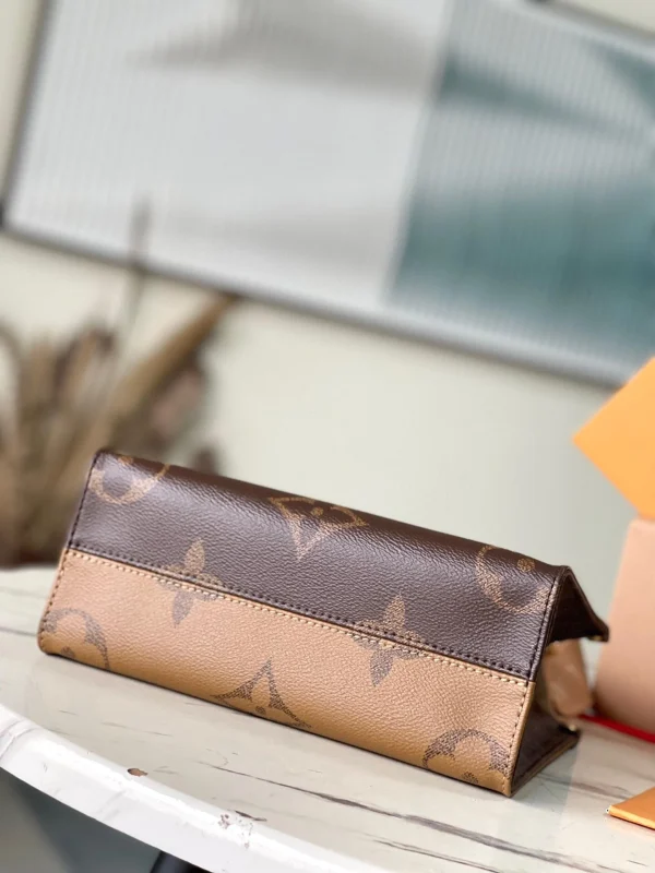 E250DABB-2E72-426F-B79F-A97243AF4816-772935787bd4.webp Louis Vuitton Onthego Vuitton 25 M46373, Designer Handbags, Womens Purse, luxury bags
