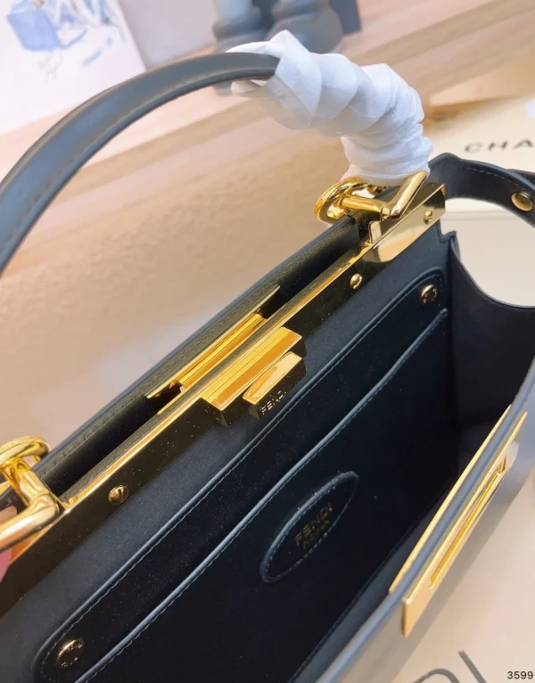 FB23-6e6aec43442d.webp Fendi Peekaboo Iseeu Petite Black 32Cm