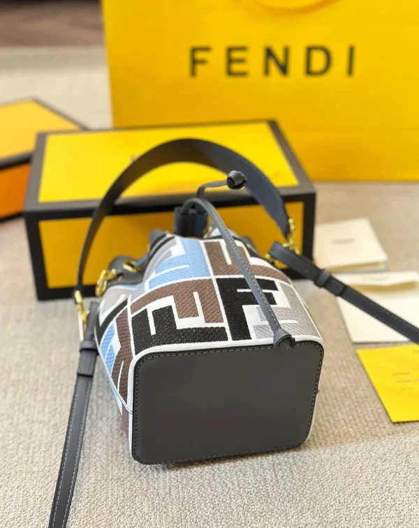 FDB8-1-51e5c97964bc.webp Fendi Mon Tresor Multicolor Canvas Mini Bag With Ff Embroidery 22Cm 8Bs010Arc3F1Opk