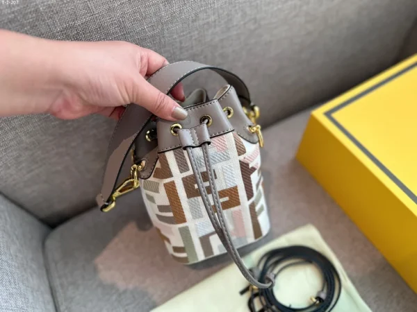 FDBB1-4-68daea1bf757.webp Fendi Mon Tresor Mini Bag Multicolor Canvas 18Cm