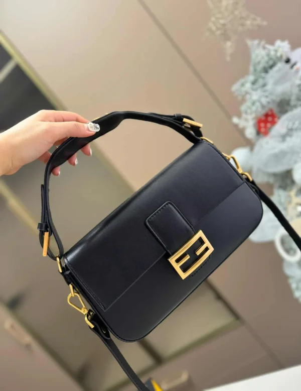 FDBB1-9-7bc23248ad06.webp Fendi Baguette Bag Black Leather 25Cm/ 9.8 in