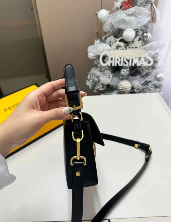 FDBB6-3-cd8b6aa20c3b.webp Fendi Baguette Bag Black Leather 25Cm/ 9.8 in