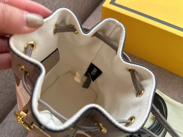 FDBB8-1-fb2b0442c37d.webp Fendi Mon Tresor Mini Bag Multicolor Canvas 18Cm