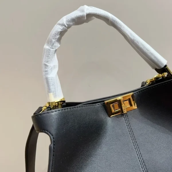 FDBL2-189876896eca.webp Fendi Peekaboo X Lite Medium Black 29Cm