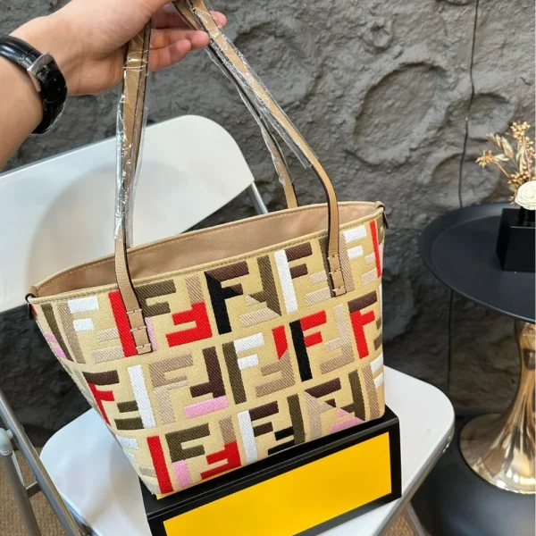 FDM1-2-270991fe0137.webp Fendi Small Roll Multicolour 23Cm