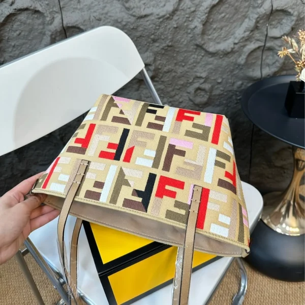 FDM2-2-149911d8e1f8.webp Fendi Small Roll Multicolour 23Cm