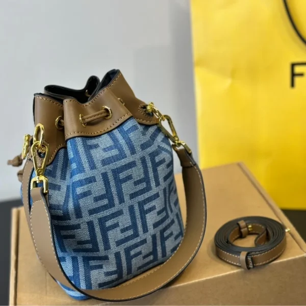 FDM3-2-83fa16e425fc.webp Fendi Mon Tresor Light Blue Ff Denim 12Cm