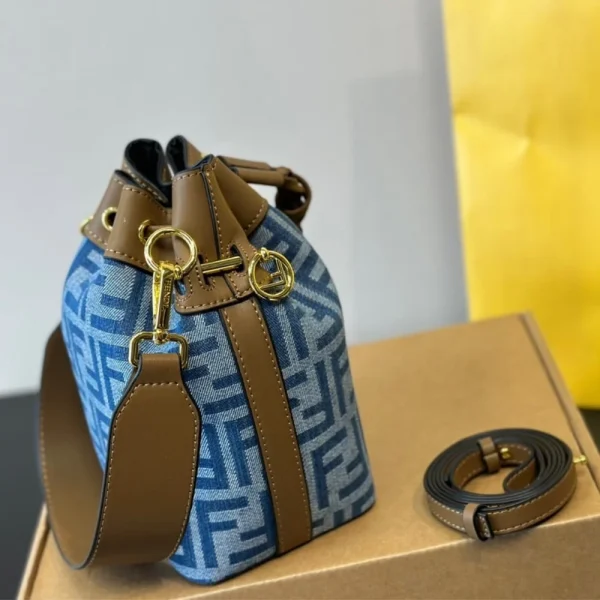 FDM4-3-5140fdf15d99.webp Fendi Mon Tresor Light Blue Ff Denim 12Cm