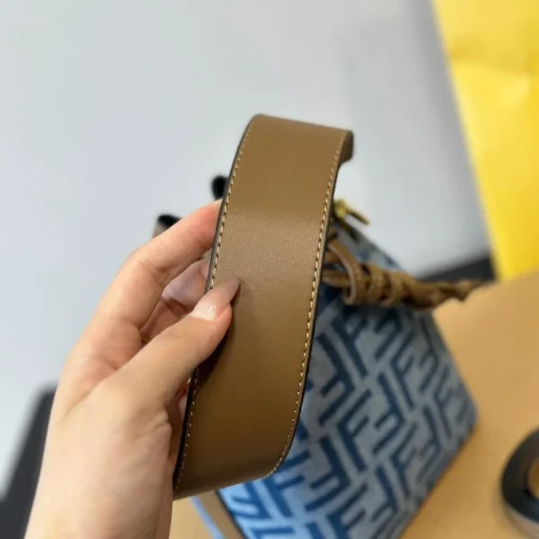 FDM5-3-fad53c8c0e10.webp Fendi Mon Tresor Light Blue Ff Denim 12Cm