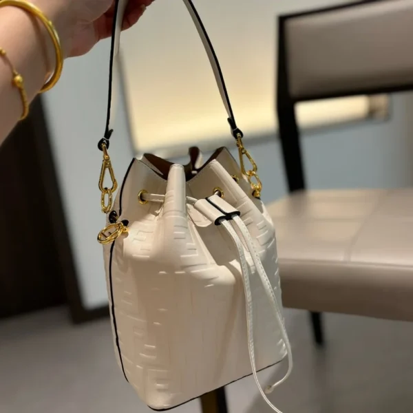 FDW-2-2548a5f2d543.webp Fendi Mon Tresor Mini Bucket Bag White 16Cm