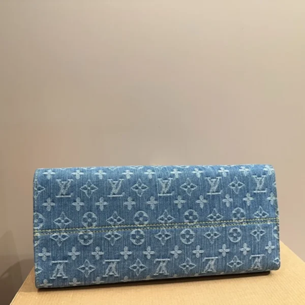 GCSS4-39-1-498e6f4f268b.webp Louis Vuitton New Lv Remix Onthego Mm Denim Blue 35Cm M46871, Designer Handbags, Womens Purse, luxury bags