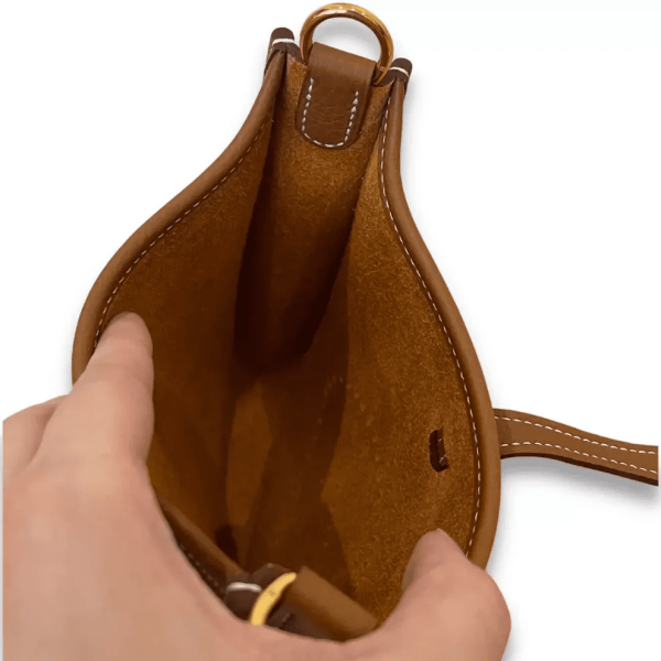 Hermes-Evelyne-16-Gold-Bag-Eye-Luxury-Concierge-6-a41cca4126cf.webp Hermes Evelyne 16 Hermes Mini Evelyne Brown 18cm
