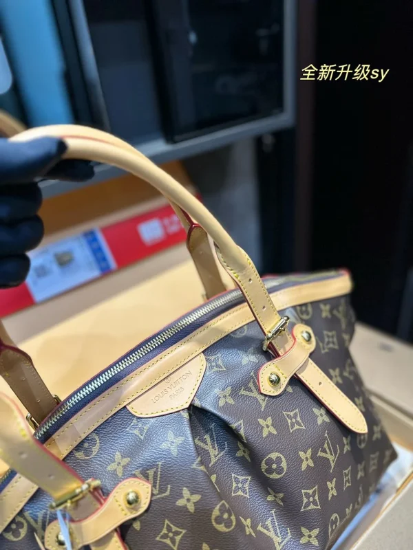 IMG-20251029-WA0077-32577499220f.webp Louis Vuitton Monogram Tivoli Gm Bag 32Cm, Designer Handbags, Womens Purse, luxury bags