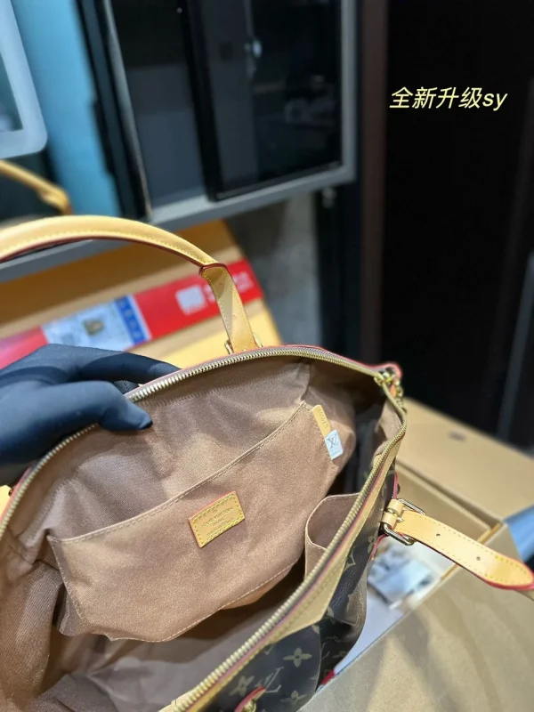IMG-20251029-WA0080-531ca2e76a81.webp Louis Vuitton Monogram Tivoli Gm Bag 32Cm, Designer Handbags, Womens Purse, luxury bags