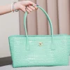 IMG_5190_600x-1-4dd0ce991492.webp Chanel Small Shopping Bag Embossed Calfskin With Crocodile Pattern & Gold-plated Alloy Green 20cm/7.9in AS6243
