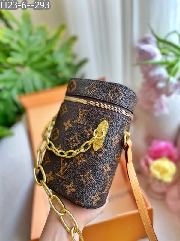 LBL05-11-fdf160f04c85.webp Louis Vuitton Phone Box Monogram Legacy Brown 18Cm M44914, Designer Handbags, Womens Purse, luxury bags