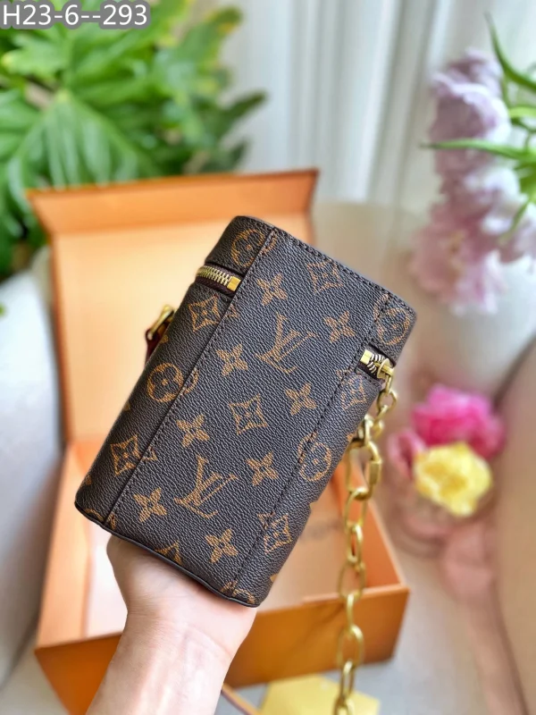 LBL07-18-e33e79362f4a.webp Louis Vuitton Phone Box Monogram Legacy Brown 18Cm M44914, Designer Handbags, Womens Purse, luxury bags