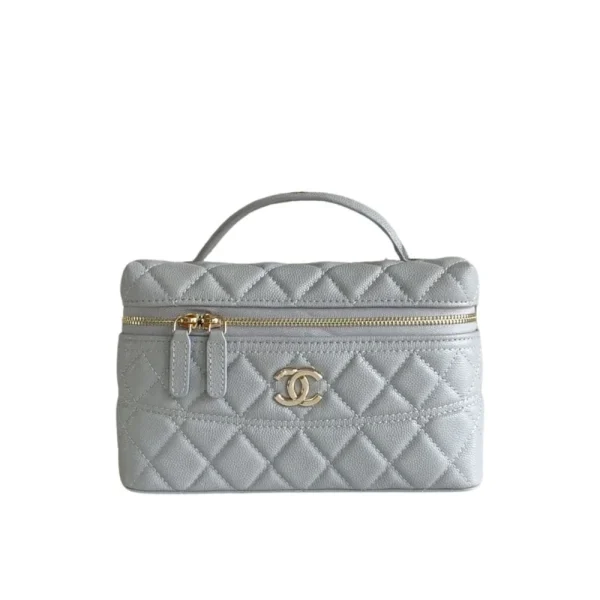 LV-2025-05-20T164018.875-00c10a922ea4.webp Chanel 25C Vanity Case Light Blue 20cm, Designer Handbags, Women’s Purse, luxury bags, Chanel bags