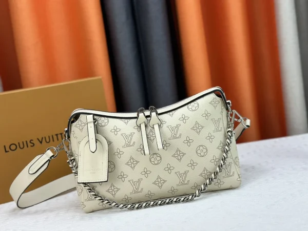 LV18-46e98e1ce0aa.webp Louis Vuitton Hand It All Pm Creme 29Cm M24114, Designer Handbags, Womens Purse, luxury bags