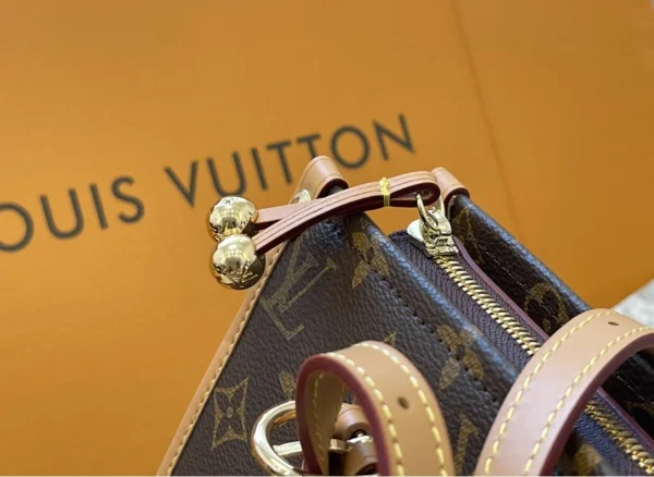LV2-3-f8ff44b0e43b.webp Louis Vuitton Popincourt Hart Tote Handbag Monogram Canvas 28Cm M40007, Designer Handbags, Womens Purse, luxury bags