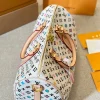 LV3-5-e67afc89fb0d.webp Louis Vuitton Keepall Bandouli Re Vanilla 40Cm M25233, Designer Handbags, Womens Purse, luxury bags