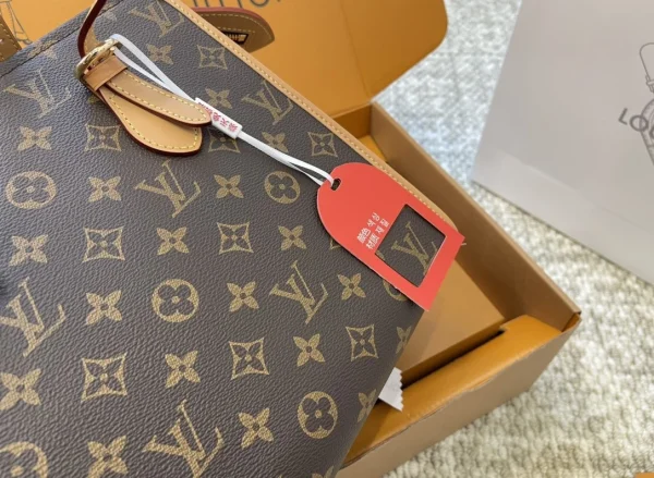 LV6-6-3692d55f2f8b.webp Louis Vuitton Popincourt Hart Tote Handbag Monogram Canvas 28Cm M40007, Designer Handbags, Womens Purse, luxury bags