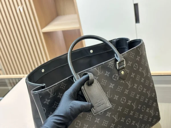 LVB07-1-1-2795906befed.webp Louis Vuitton Monogram Eclipse Grand Sac Tote Black 33Cm, Designer Handbags, Womens Purse, luxury bags