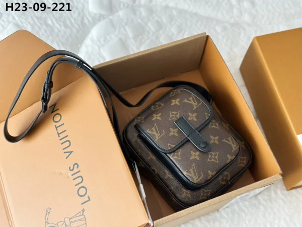 LVB304-de56b0408f8f.webp Louis Vuitton Christopher Wearable Wallet Monogram Brown 18Cm M69404, Designer Handbags, Womens Purse, luxury bags