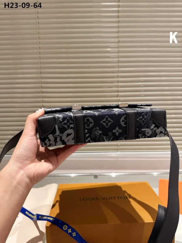 LVB69-2-8129b0bb2877.webp Louis Vuitton Monogram Tapestry Trunk Messenger 24Cm, Designer Handbags, Womens Purse, luxury bags