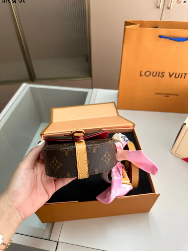LVB706-8abf982674cb.webp Louis Vuitton Chantilly Micro Bag Brown 12Cm M46643, Designer Handbags, Womens Purse, luxury bags