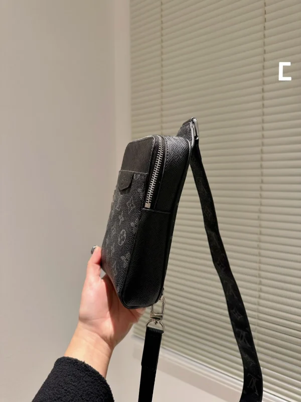 LVBAG-5_5c056b78-ded6-452f-9718-5f1229702939-0a866cac7aa8.webp Louis Vuitton Outdoor Slingbag 20Cm Black M30741, Designer Handbags, Womens Purse, luxury bags